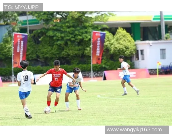 足球明星齐聚沈阳,共享绿茵盛宴助力城市足球发展与文化传承 足球明星齐聚沈阳,共享绿茵盛宴助力城市足球发展与文化传承