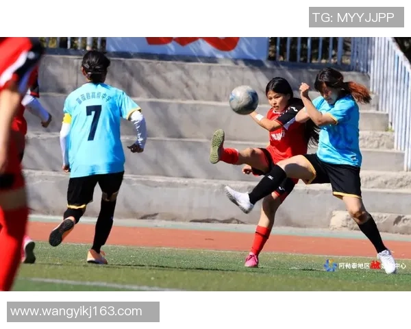 球星风采再现经典足球小将真实绿茵对决震撼上演 球星风采再现经典足球小将真实绿茵对决震撼上演