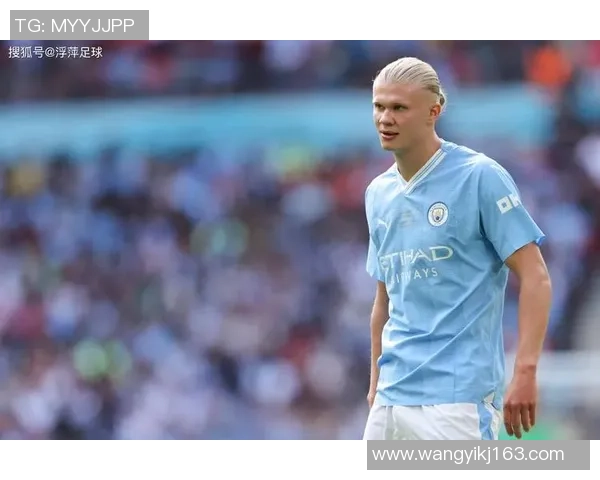 足球球星炫酷裤衩时尚秀场 打破传统球场着装风格引领潮流