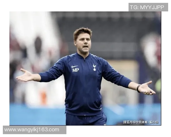 足球界的菠萝球星是谁 他背后鲜为人知的故事揭秘